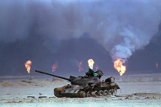 MACAU DAILY TIMES 澳門每日時報 » This Day in History | 1990 – Iraq invades Kuwait