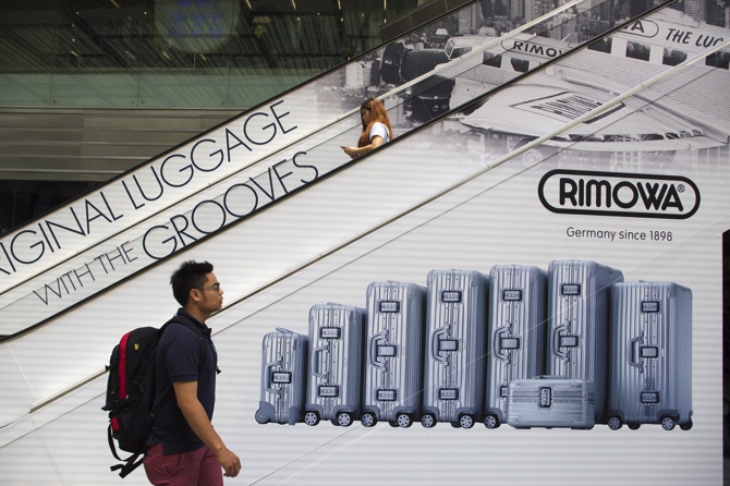 MACAU DAILY TIMES 澳門每日時報 » LVMH to add Rimowa suitcases in ...