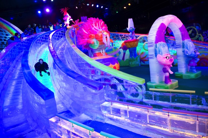 MACAU DAILY TIMES 澳門每日時報The Venetian Opens indoor ice sculpture ...