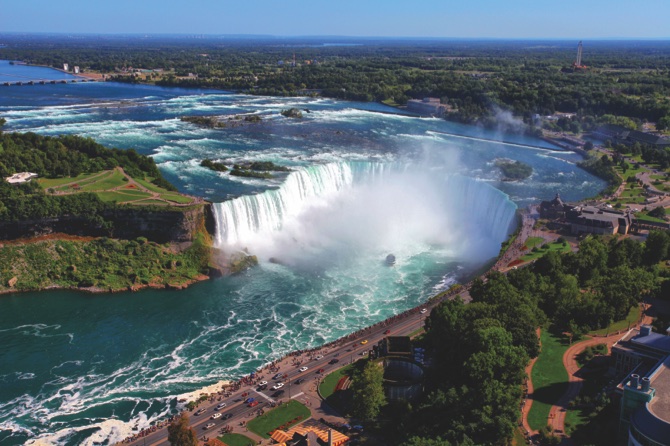 MACAU DAILY TIMES Niagara Falls Chinese woman