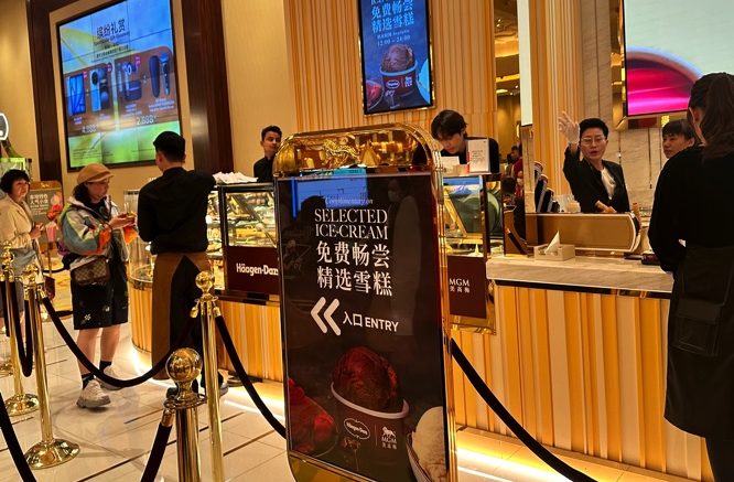 MACAU DAILY TIMES 澳門每日時報Casinos limit free snacks, unlikely to impact ...